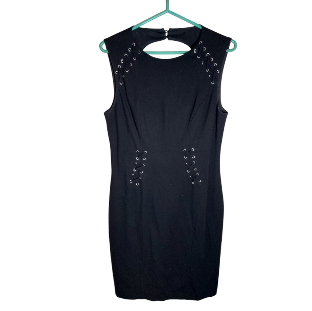Elegant Black Dress With Corset Design